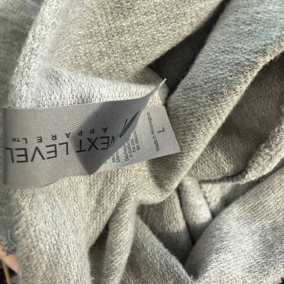 Next Level Apparel Gray Heart Dreamcatcher Long Sleeve Top - Picture 4 of 4